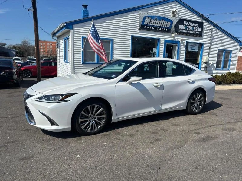 2020 Lexus ES 7th Gen - Image 2 of 12