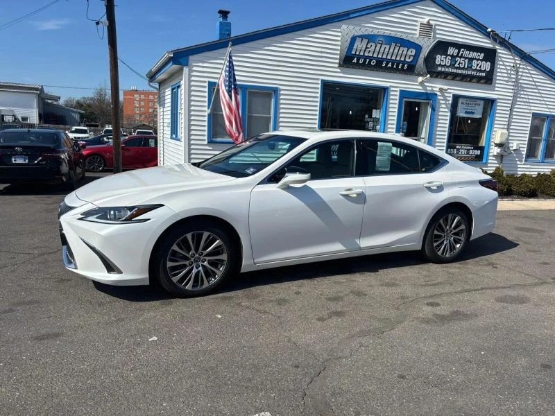 2020 Lexus ES 7th Gen - Image 3 of 12