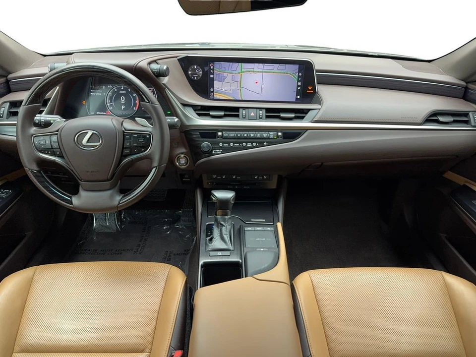 2020 Lexus ES 7th Gen - Image 16 of 21