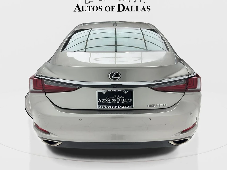 2020 Lexus ES 7th Gen - Image 11 of 21