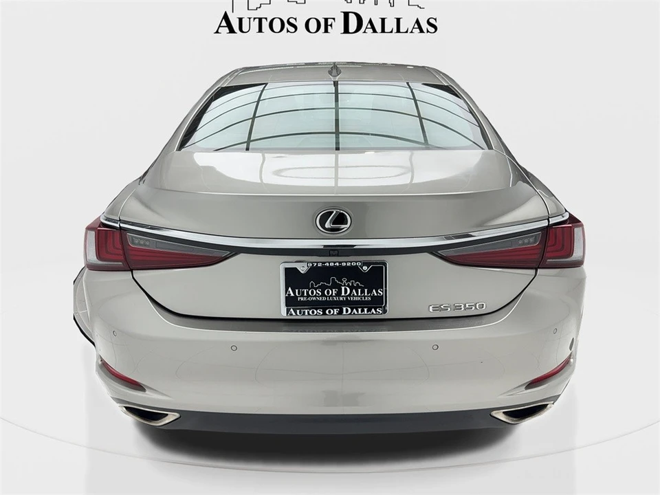 2020 Lexus ES 7th Gen - Image 11 of 12