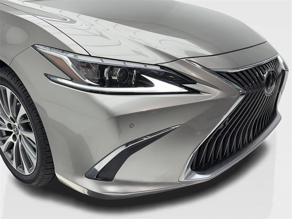 2020 Lexus ES 7th Gen - Image 3 of 12