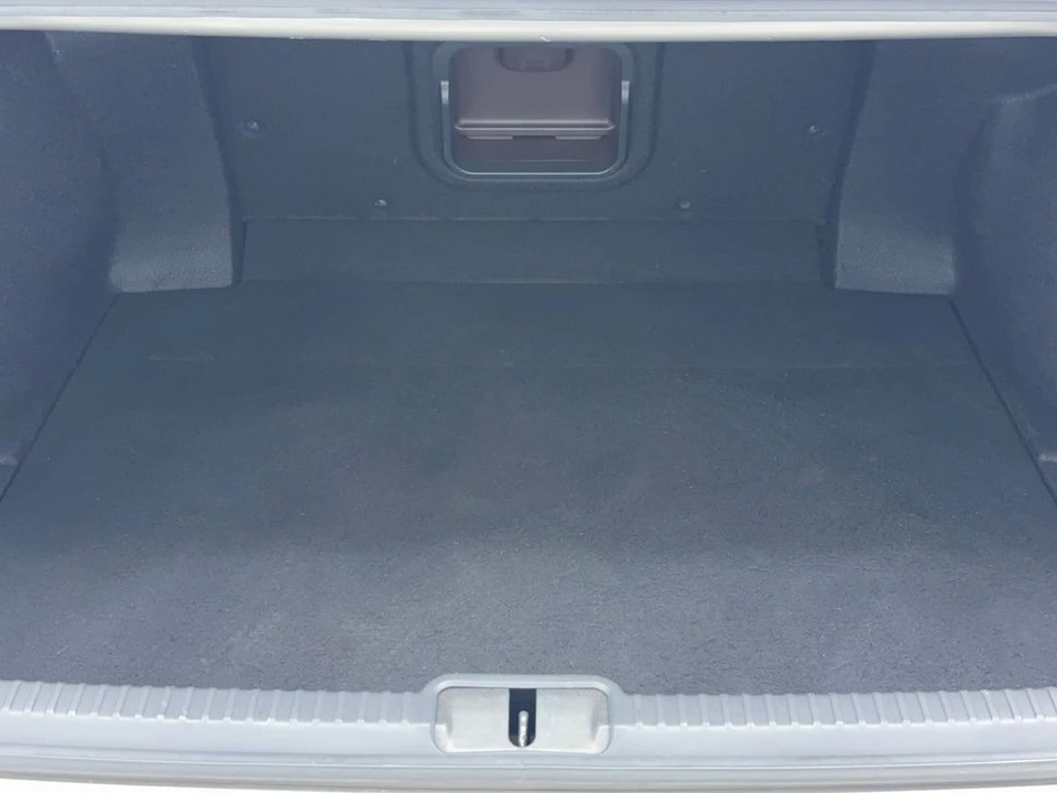 2020 Lexus ES 7th Gen - Image 12 of 21