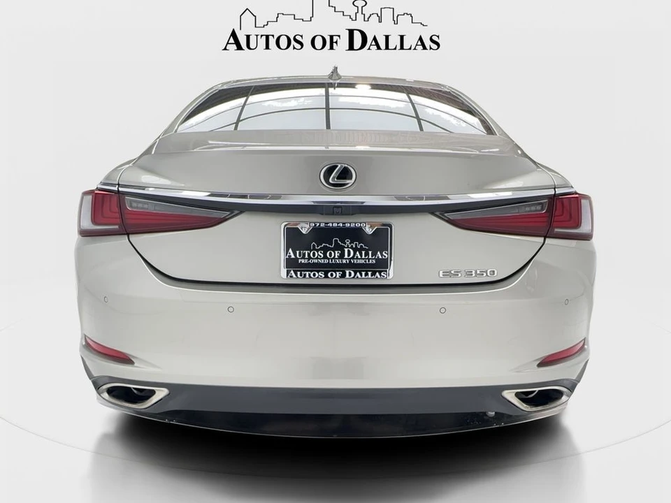 2020 Lexus ES 7th Gen - Image 13 of 21