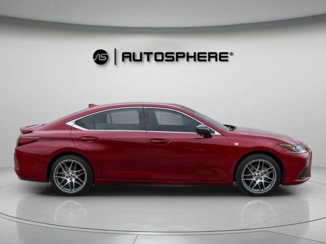 2020 Lexus ES 7th Gen - Image 11 of 21