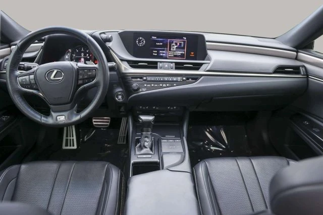 2020 Lexus ES 7th Gen - Image 20 of 21