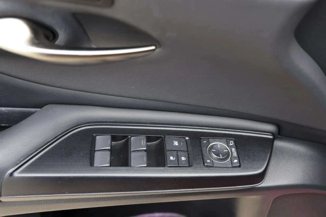 2020 Lexus ES 7th Gen - Image 16 of 21