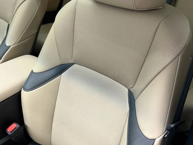 2020 Lexus ES 7th Gen - Image 21 of 21