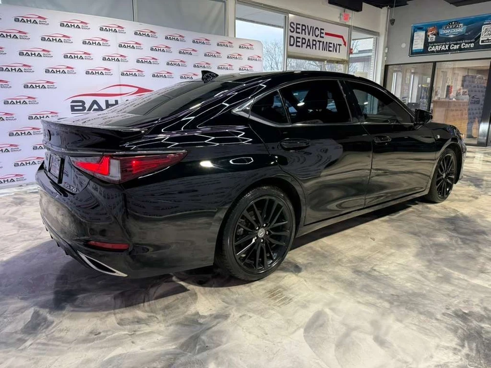 2020 Lexus ES 7th Gen - Image 8 of 21