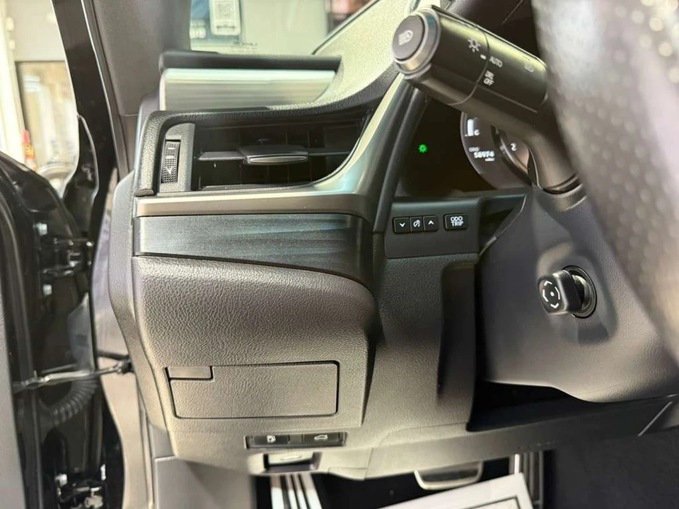2020 Lexus ES 7th Gen - Image 20 of 21
