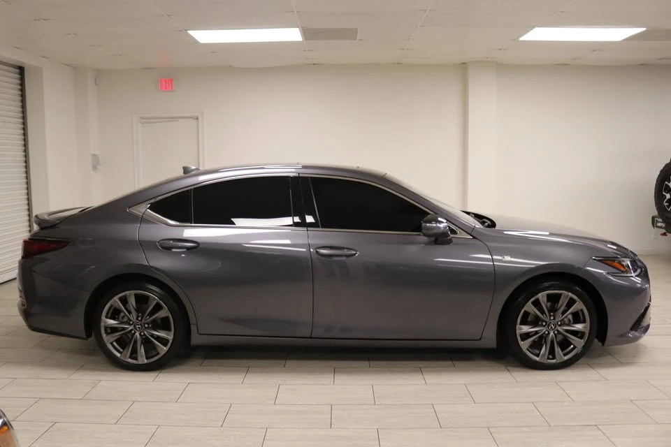 2020 Lexus ES 7th Gen - Image 8 of 20