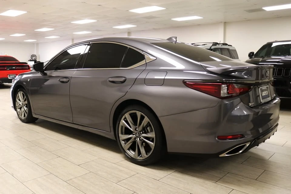 2020 Lexus ES 7th Gen - Image 6 of 20