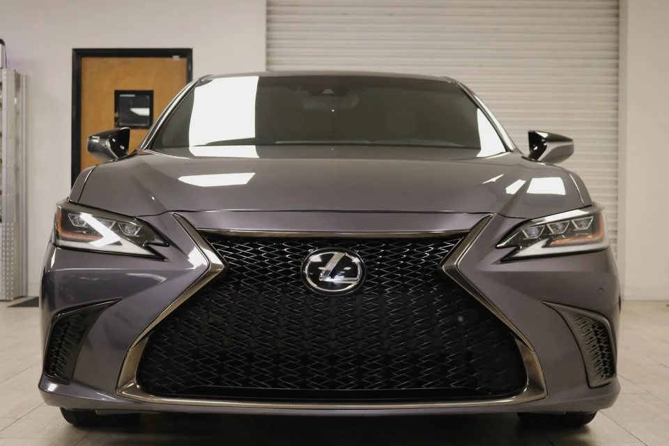 2020 Lexus ES 7th Gen - Image 2 of 20