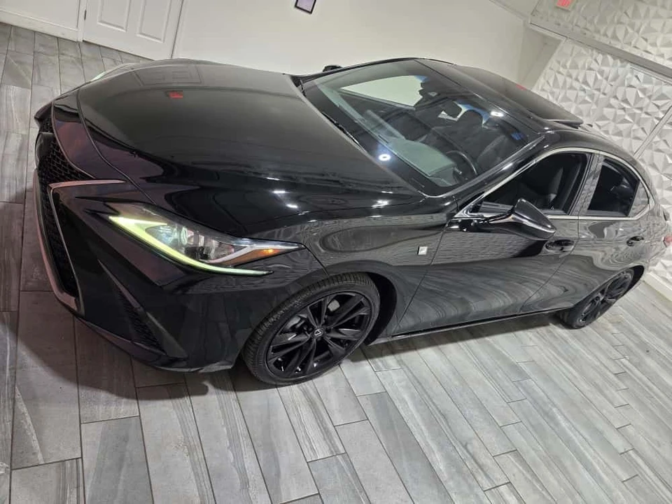 2020 Lexus ES 7th Gen - Image 21 of 21