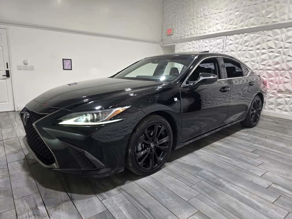 2020 Lexus ES 7th Gen - Image 2 of 21