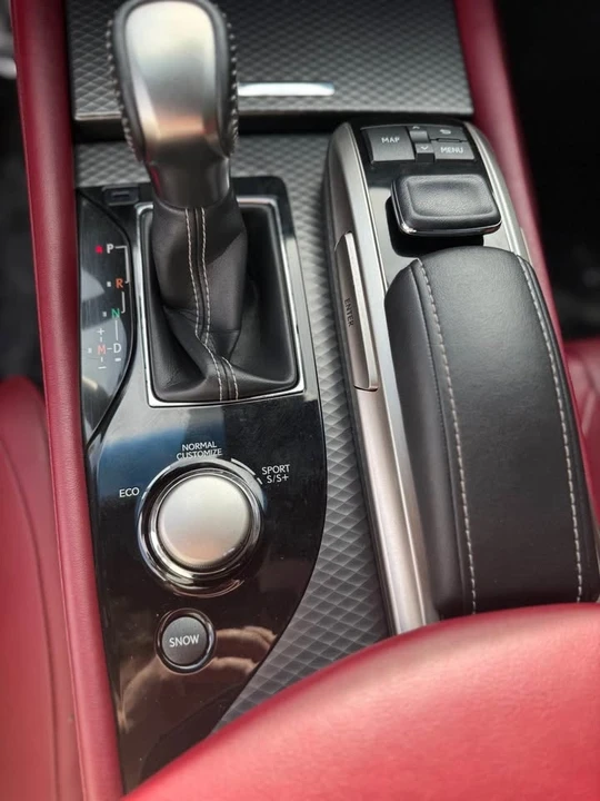 2020 Lexus GS 4th Gen - Image 10 of 14