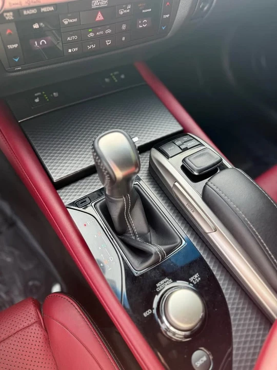 2020 Lexus GS 4th Gen - Image 9 of 14
