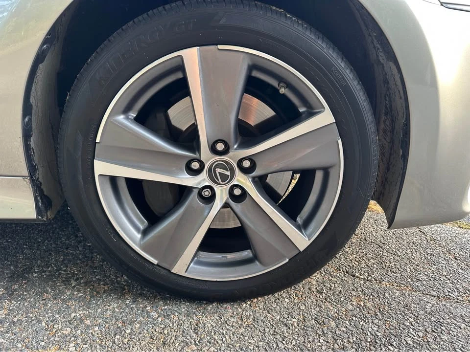 2020 Lexus GS 4th Gen - Image 14 of 19
