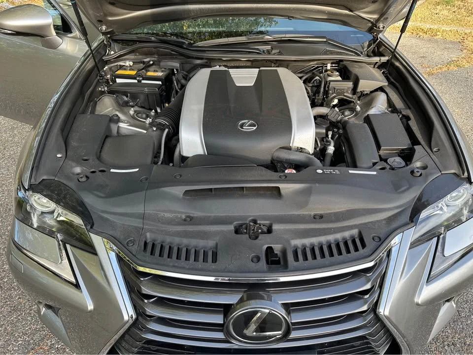 2020 Lexus GS 4th Gen - Image 13 of 19