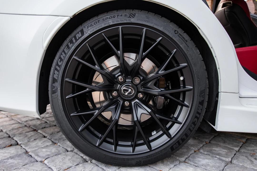 2020 Lexus GS F 4th Gen - Image 29 of 31