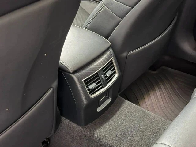 2020 Lexus GS F 4th Gen - Image 26 of 31