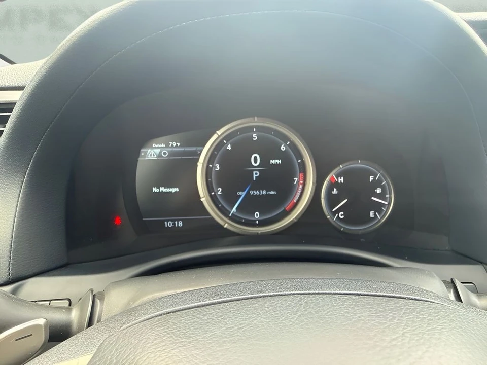 2020 Lexus GS 4th Gen - Image 25 of 31