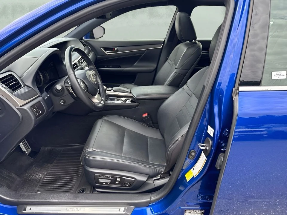 2020 Lexus GS 4th Gen - Image 9 of 31