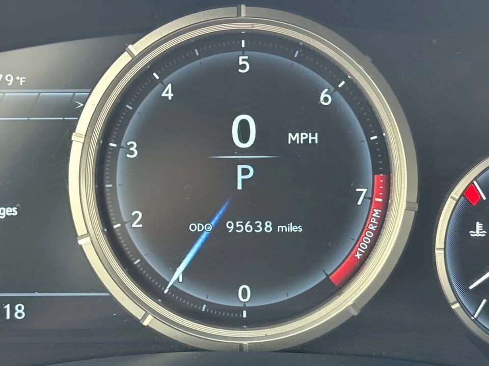 2020 Lexus GS 4th Gen - Image 26 of 31