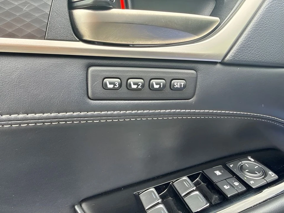 2020 Lexus GS 4th Gen - Image 11 of 31