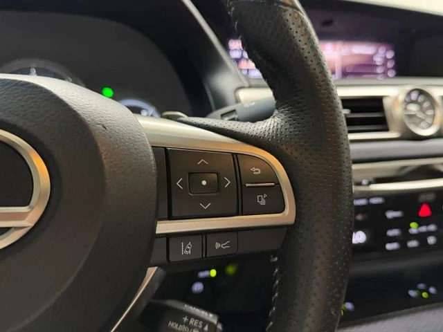 2020 Lexus GS 4th Gen - Image 28 of 31