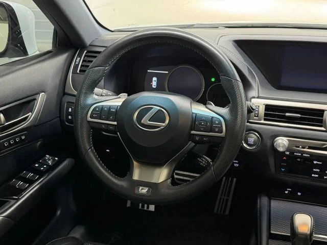 2020 Lexus GS 4th Gen - Image 23 of 31