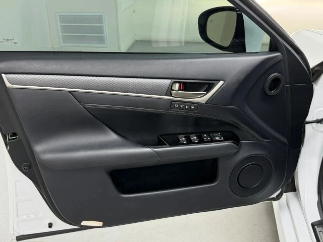 2020 Lexus GS 4th Gen - Image 21 of 31