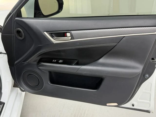 2020 Lexus GS 4th Gen - Image 19 of 31