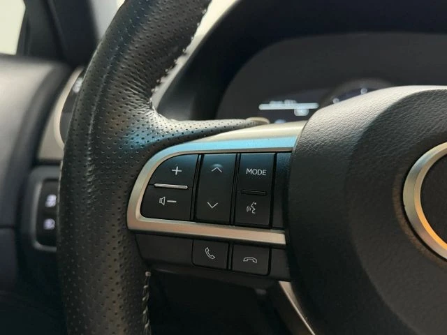 2020 Lexus GS 4th Gen - Image 27 of 31