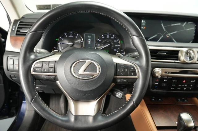 2020 Lexus GS 4th Gen - Image 27 of 31