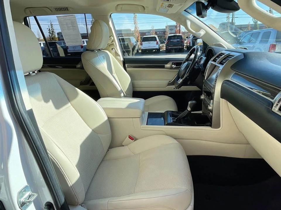 2020 Lexus GX 2nd Gen - Image 17 of 20