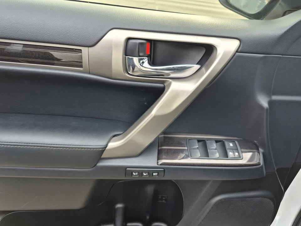 2020 Lexus GX 2nd Gen - Image 12 of 16