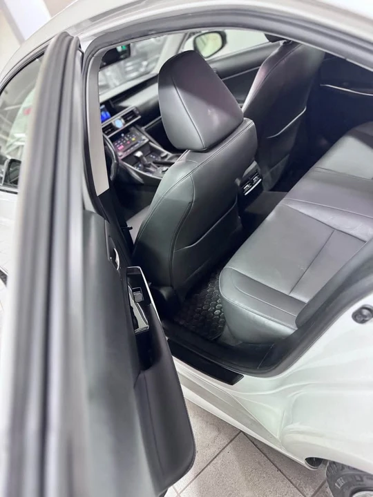 2020 Lexus IS 3rd Gen - Image 6 of 8