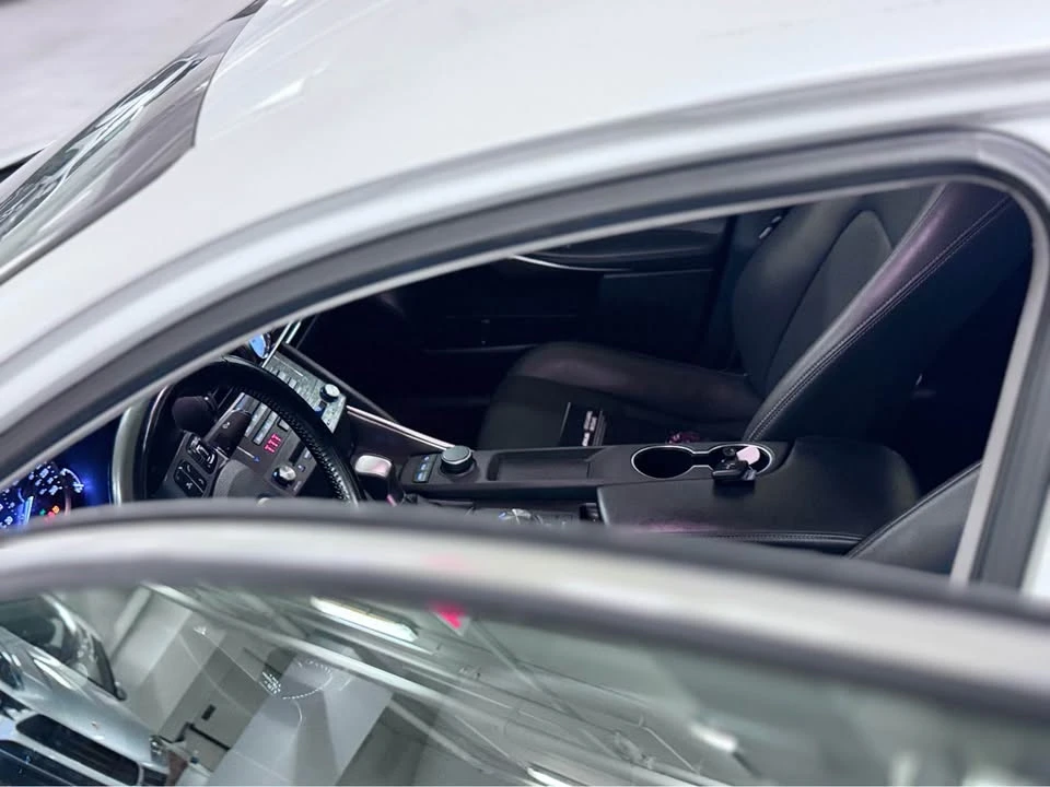 2020 Lexus IS 3rd Gen - Image 4 of 8
