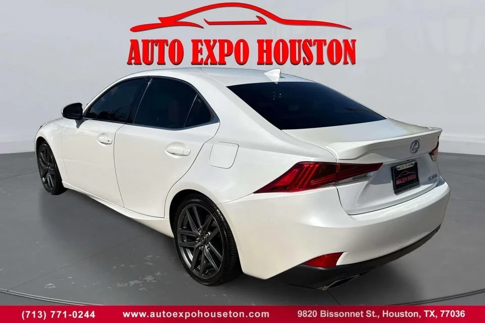 2020 Lexus IS 3rd Gen - Image 4 of 19