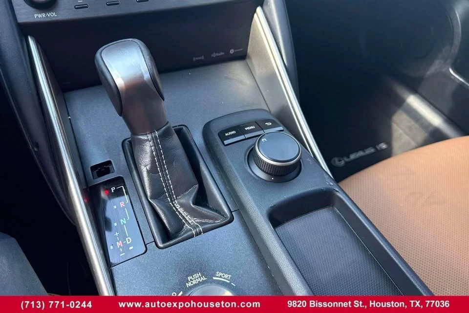 2020 Lexus IS 3rd Gen - Image 8 of 19
