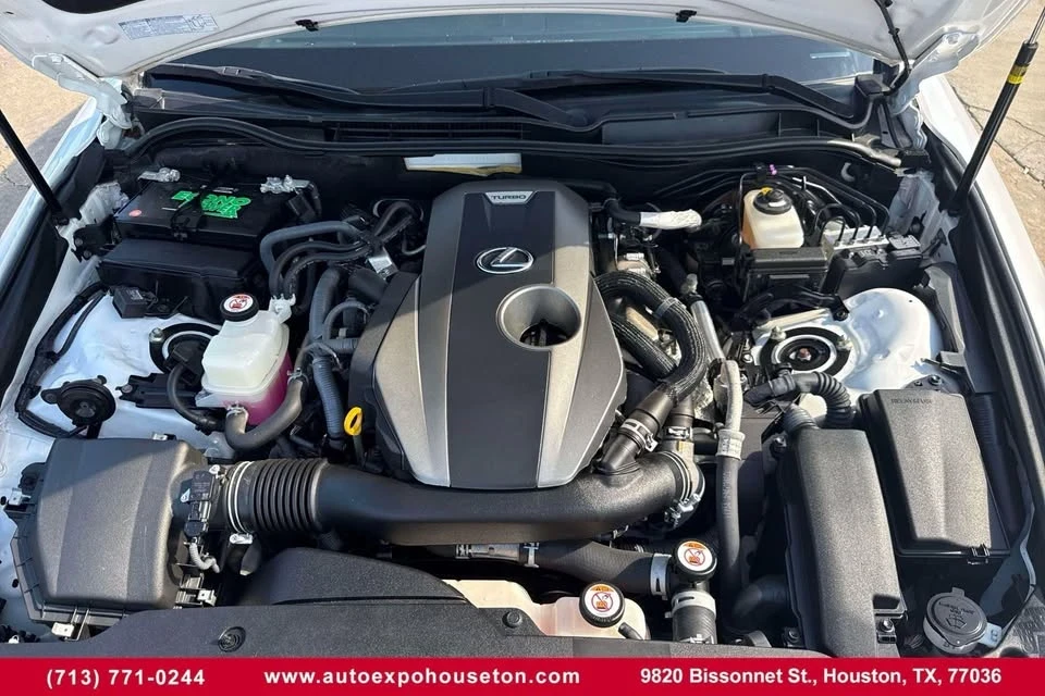 2020 Lexus IS 3rd Gen - Image 15 of 19