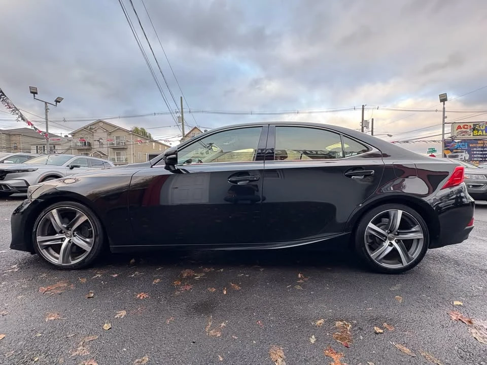 2020 Lexus IS 3rd Gen - Image 4 of 8