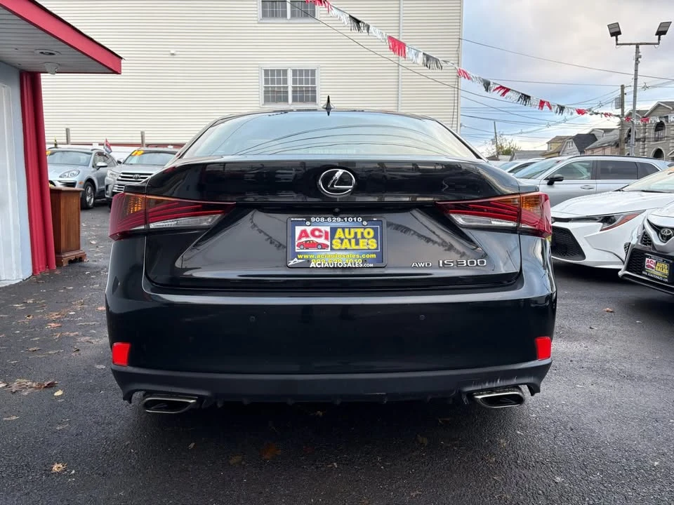 2020 Lexus IS 3rd Gen - Image 4 of 7