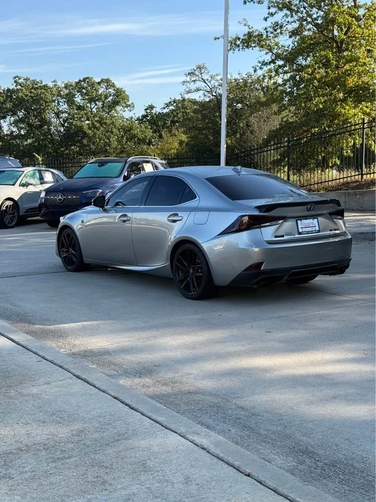 2020 Lexus IS 3rd Gen - Image 4 of 13