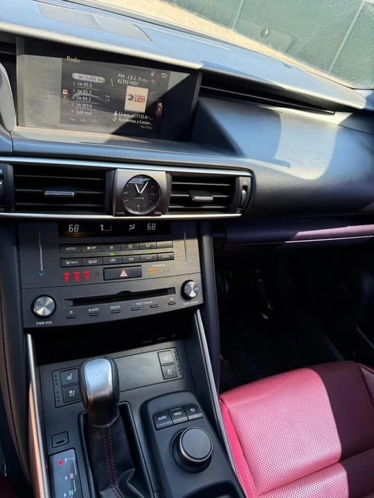 2020 Lexus IS 3rd Gen - Image 4 of 11