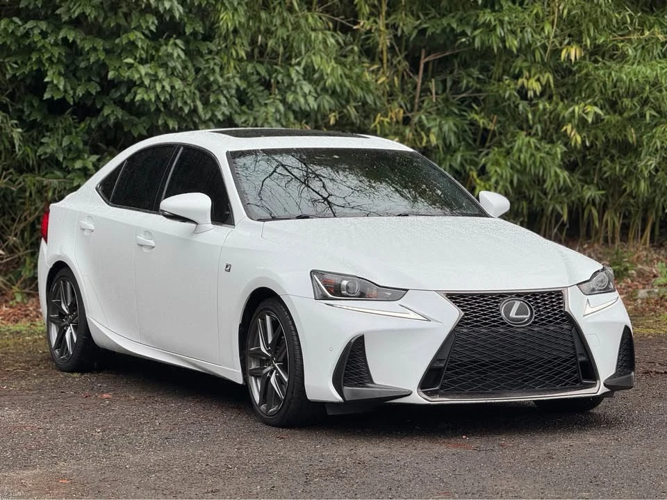 2020 Lexus IS 3rd Gen - Image 3 of 10