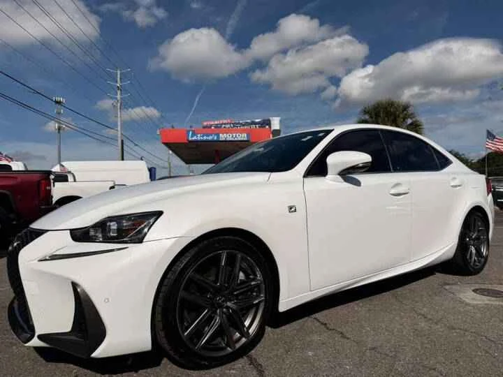 2020 Lexus IS 3rd Gen - Image 5 of 10