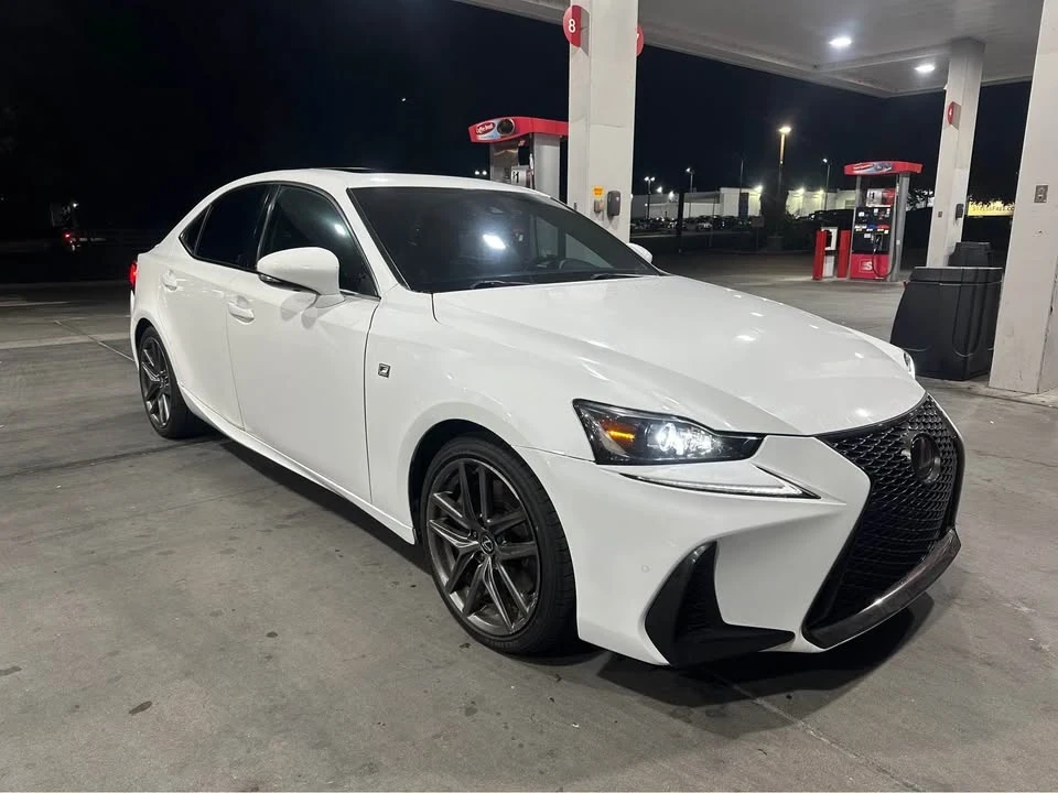 2020 Lexus IS 3rd Gen - Image 3 of 20