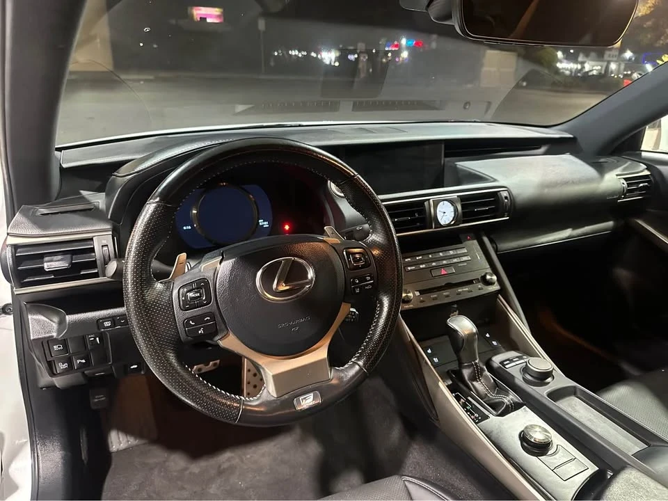 2020 Lexus IS 3rd Gen - Image 10 of 20